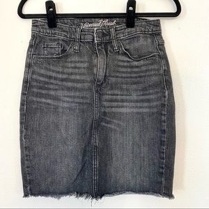 Universal Thread Denim Skirt | Black | Size:4